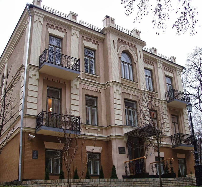 Історико-меморіальний музей М. Грушевського